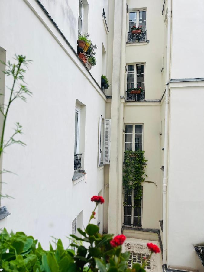 Ferienwohnung Le Nid Douillet De Patricia Paris Exterior foto