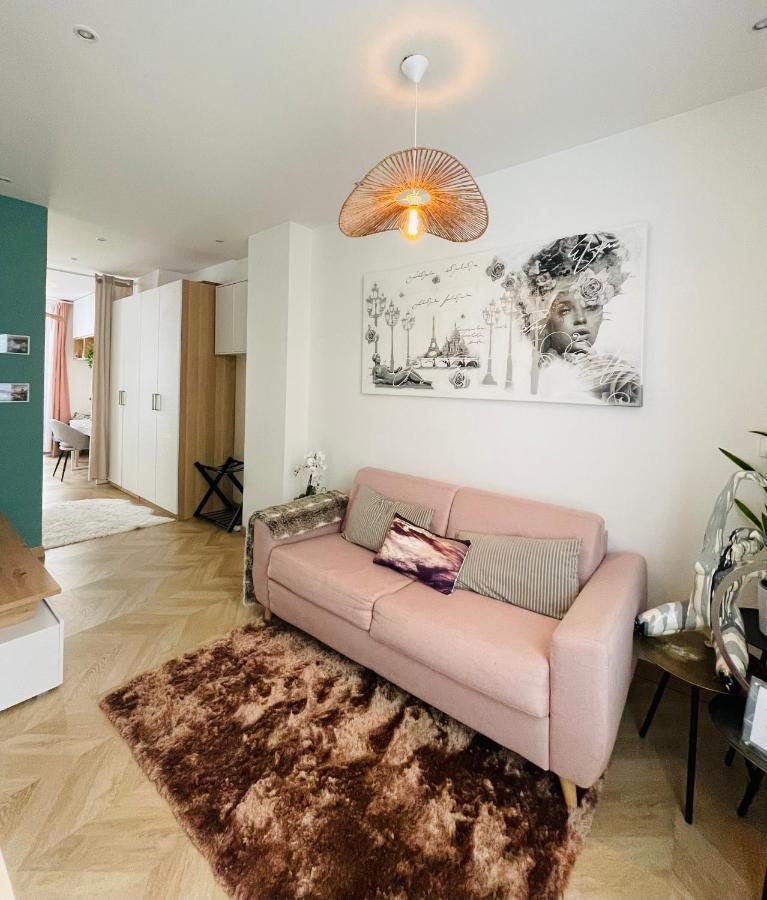 Ferienwohnung Le Nid Douillet De Patricia Paris Exterior foto